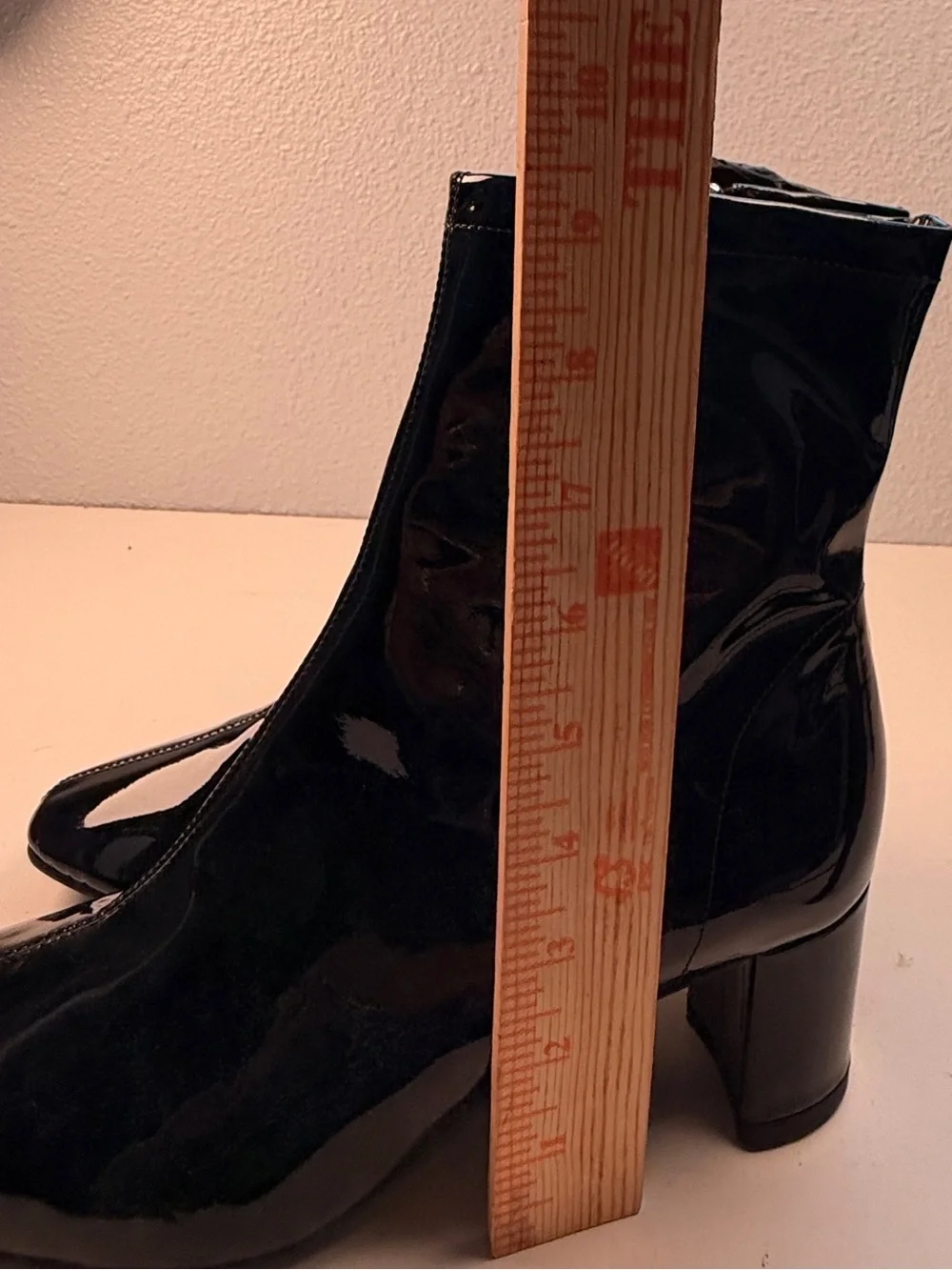 Aquatalia Ulyssa Black Patent Leather Ankle Boots Size 9.5 Italy